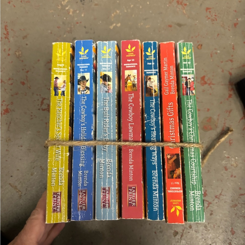 Lot 7 Books/8 Stories Love Inspired Cooper's Creek Series by Brenda Minton VVGUC